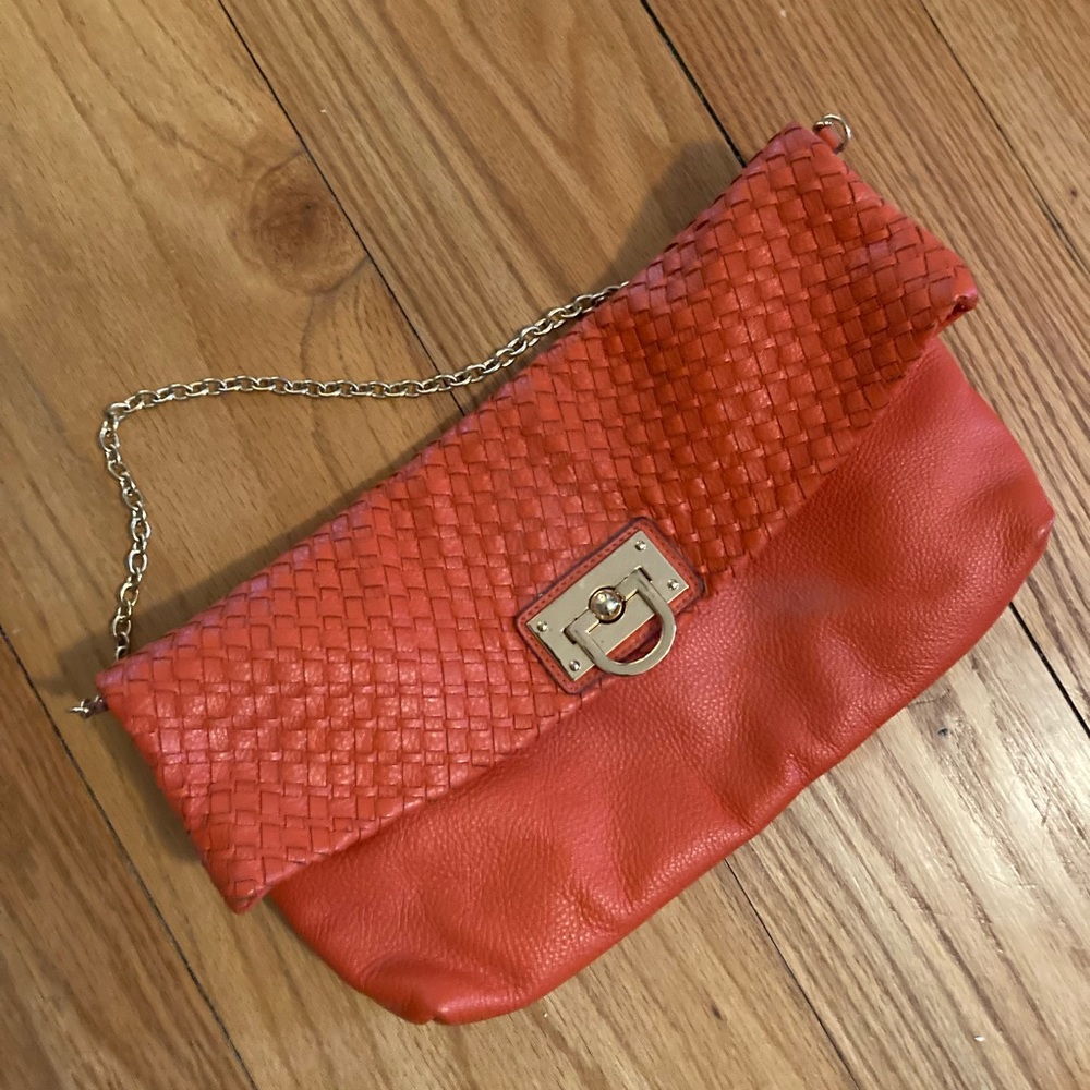 COPY - Leather clutch with gold chain